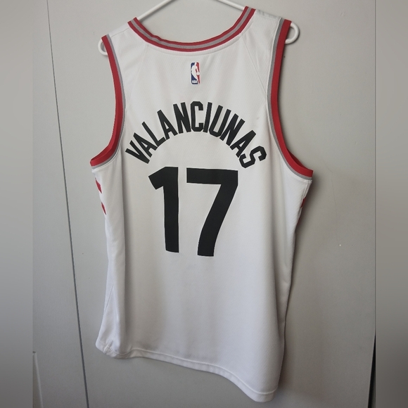 NIKE Jonas Valanciunas Toronto Raptors #17 Men Jersey Size XL NBA - Picture 5 of 11